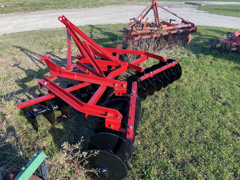 Tillage - Discs  5' Disc - 3PTH Photo